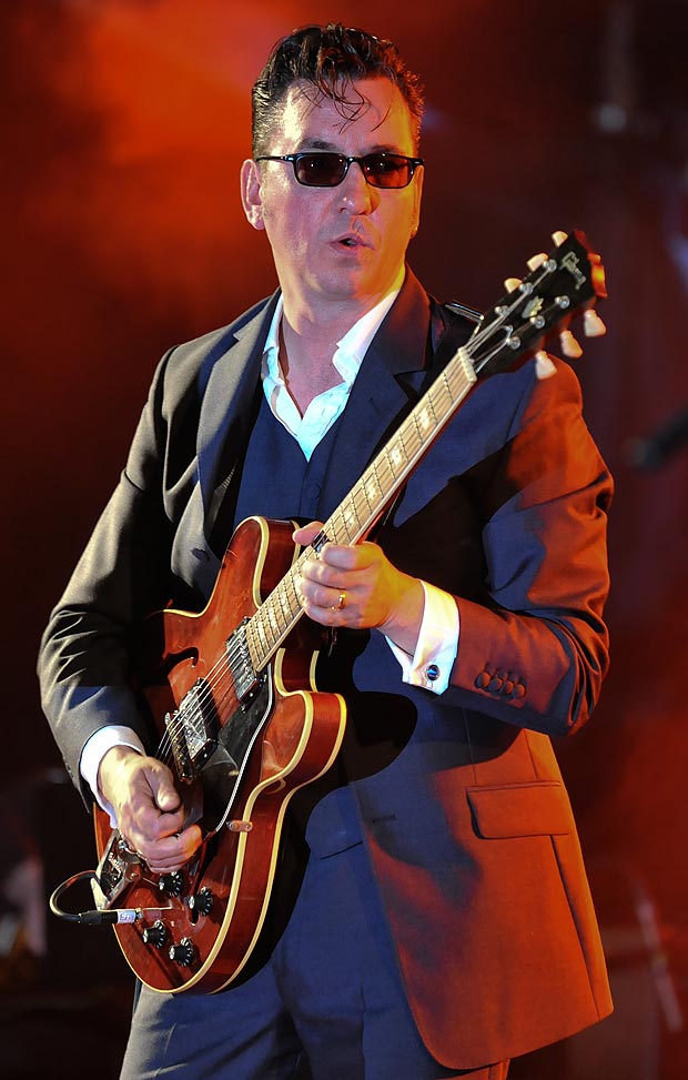 Richard_Hawley_02