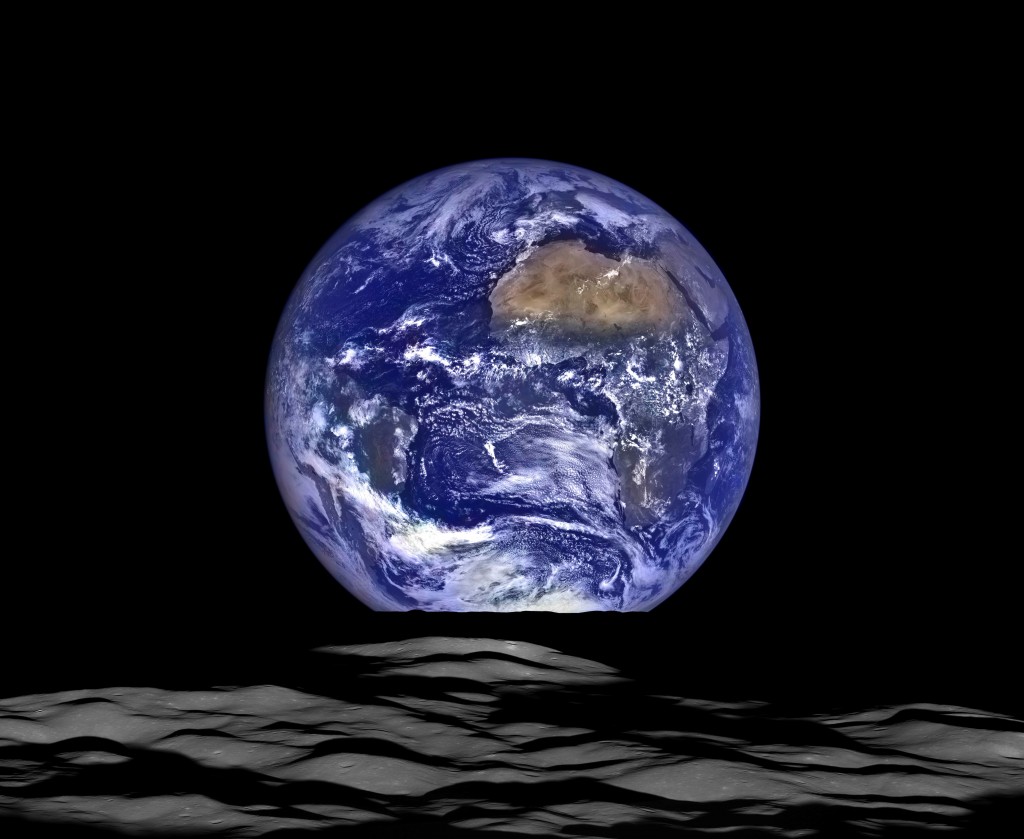 LROC_Earth_and_Limb_b