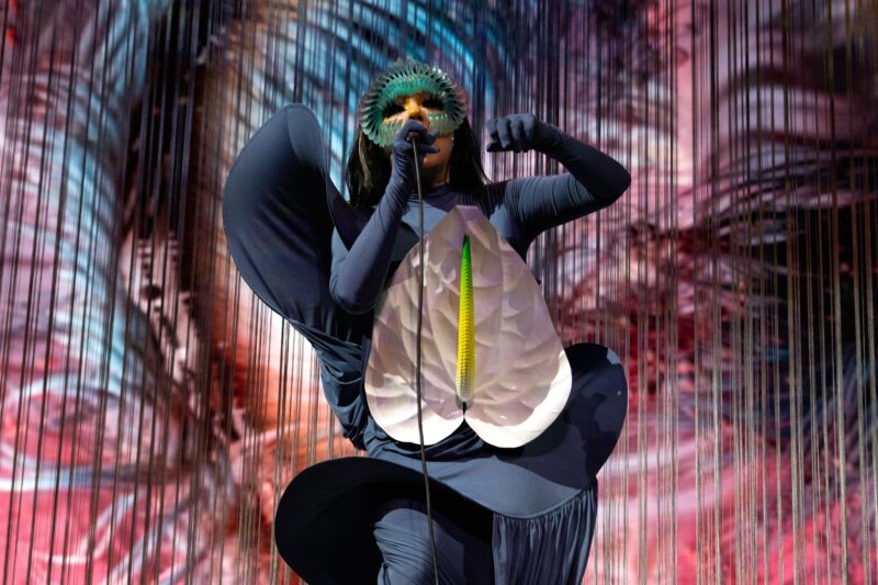 Björk – 2023/09/08 – Paris Bercy